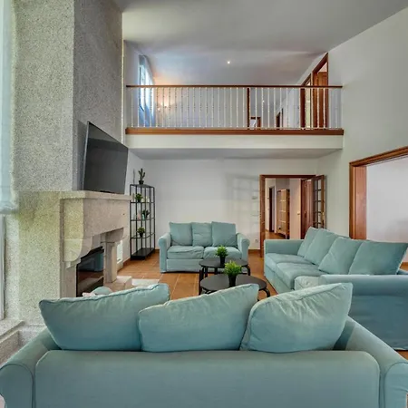 La Casa De Illos, Casa Completa Con Piscina En