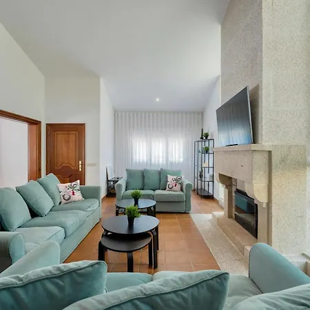 Ferienhaus La Casa De Illos, Casa Completa Con Piscina En *