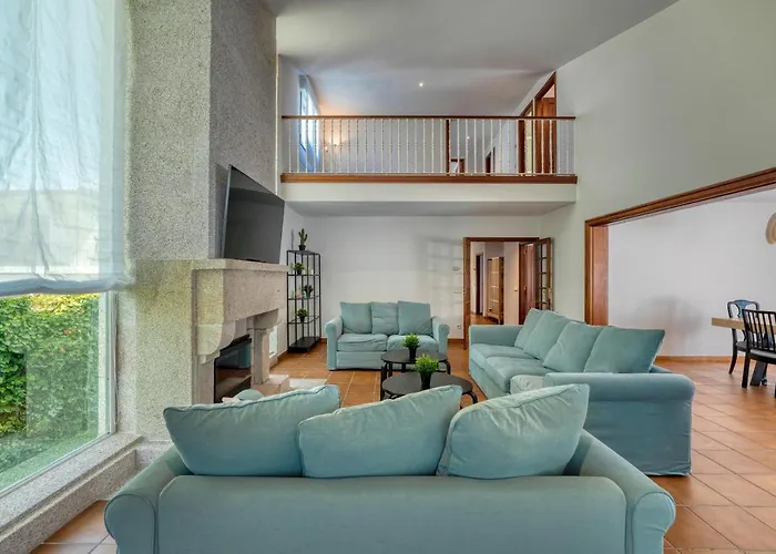 La Casa De Illos, Casa Completa Con Piscina En