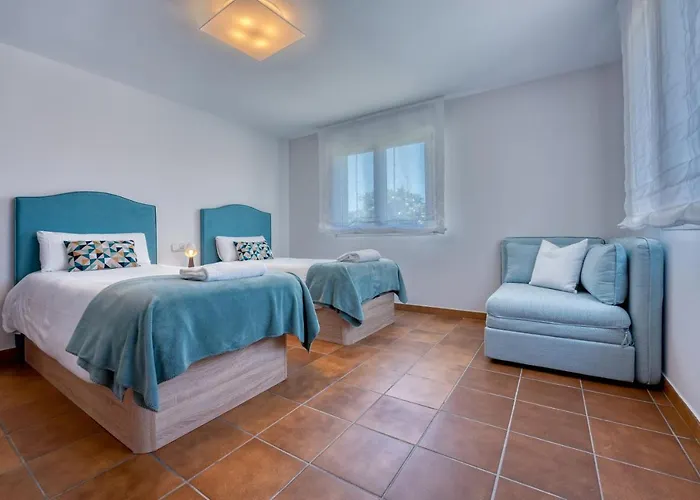 La Casa De Illos, Casa Completa Con Piscina En * Sanxenxo