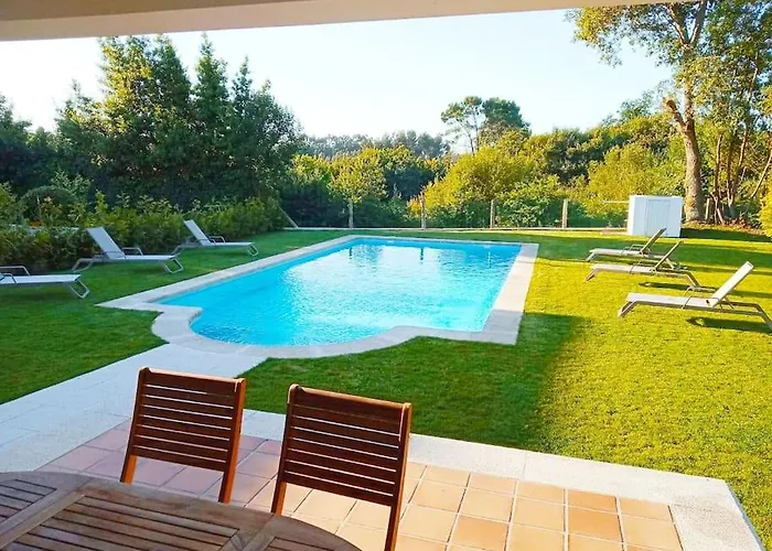 La Casa De Illos, Casa Completa Con Piscina En *